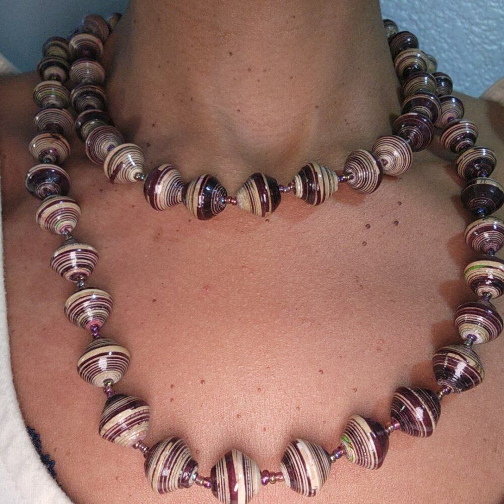 Marbled bead necklace from Uganda - Picture 2 of 5